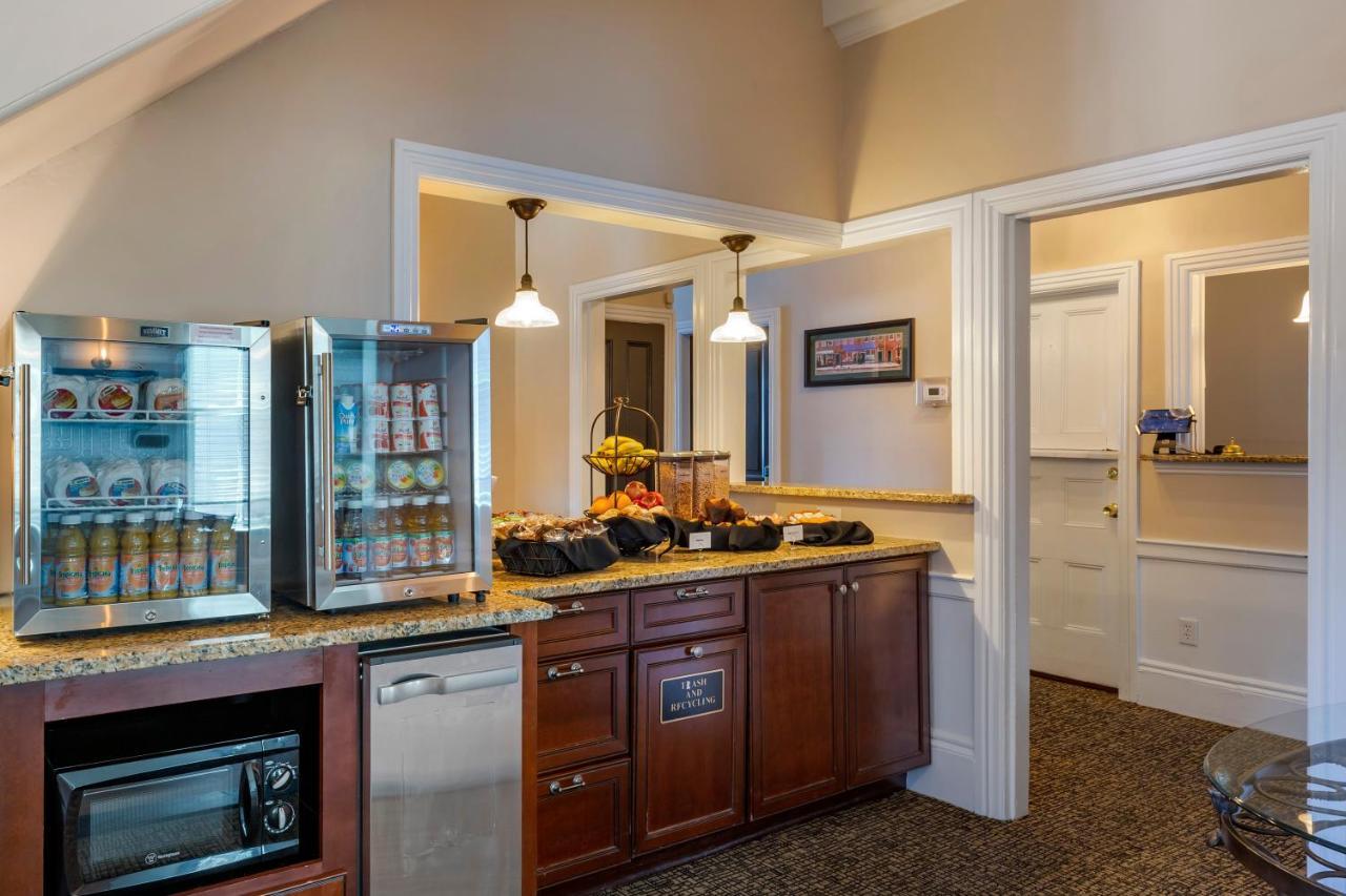 Hotel Essex Street & Suites, Ascend Collection Newburyport