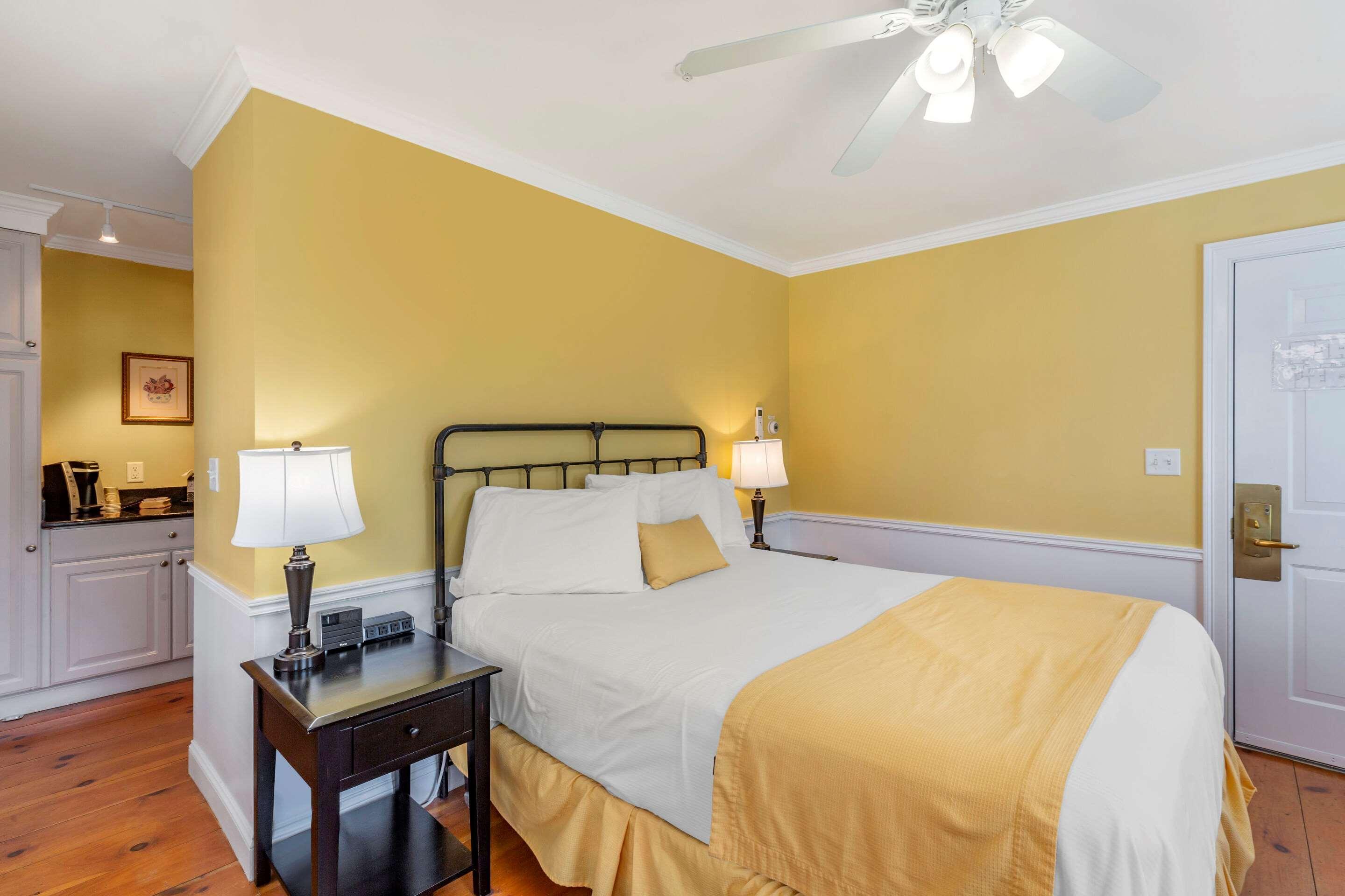 Hotel Essex Street & Suites, Ascend Collection