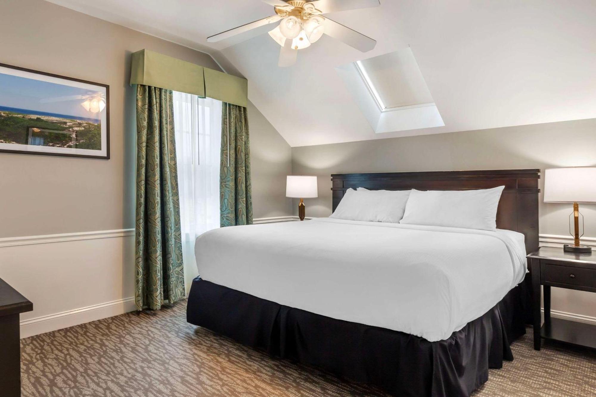 Hotel Essex Street & Suites, Ascend Collection Newburyport