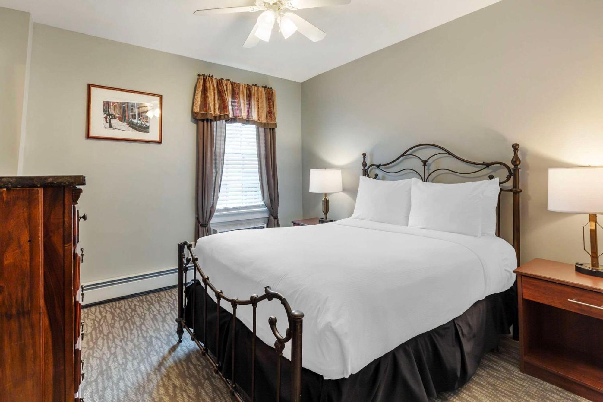 Essex Street & Suites, Ascend Collection